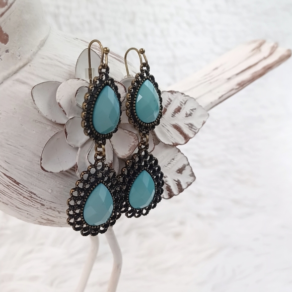 Target Brand Blue Dangle Earrings - Picture 8 of 9